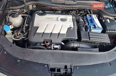 Купе Volkswagen CC / Passat CC 2008 в 