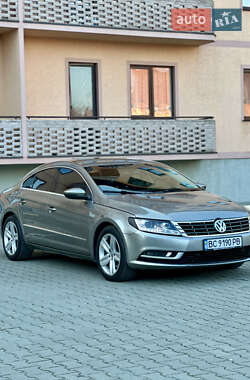 Купе Volkswagen CC / Passat CC 2013 в Ужгороді