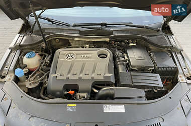 Купе Volkswagen CC / Passat CC 2013 в Киеве