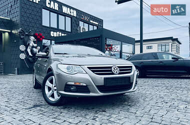 Купе Volkswagen CC / Passat CC 2010 в Львове