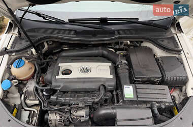 Купе Volkswagen CC / Passat CC 2012 в 