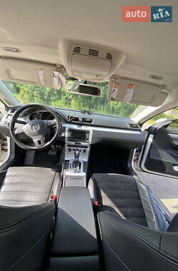 Купе Volkswagen CC / Passat CC 2013 в 