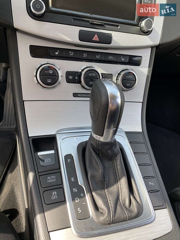 Купе Volkswagen CC / Passat CC 2013 в Мукачево