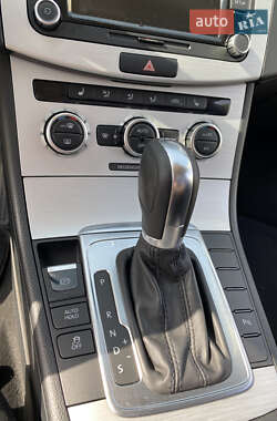 Купе Volkswagen CC / Passat CC 2013 в 