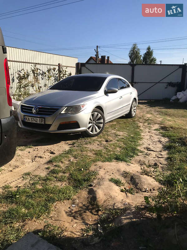 Купе Volkswagen CC / Passat CC 2011 в Березному