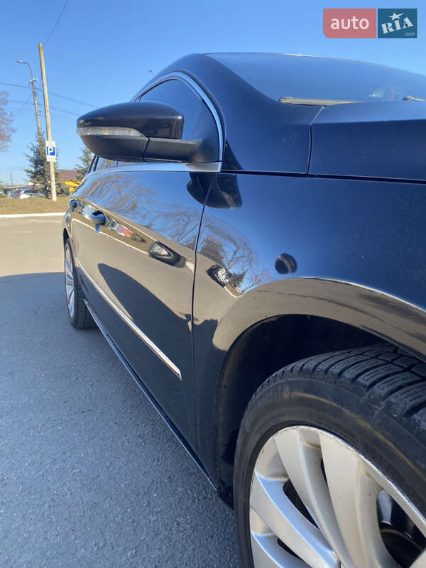 Купе Volkswagen CC / Passat CC 2010 в Ровно