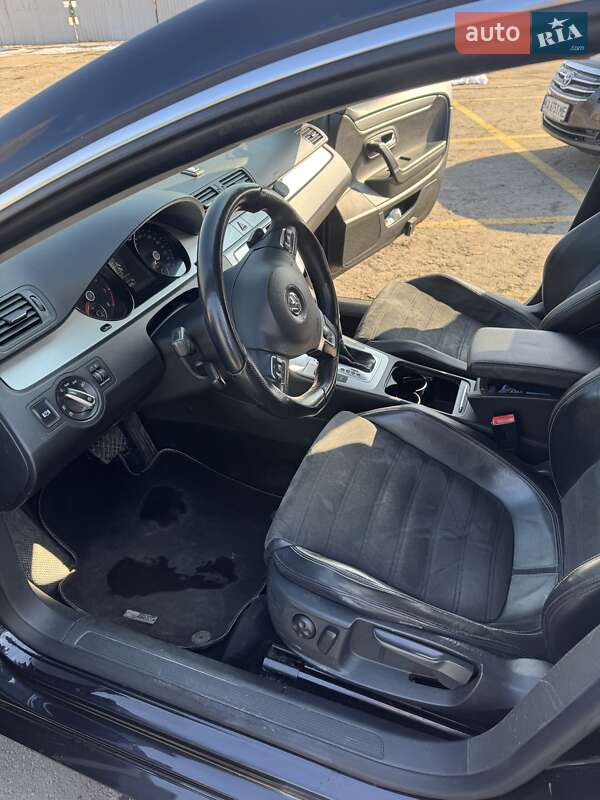 Купе Volkswagen CC / Passat CC 2010 в Киеве