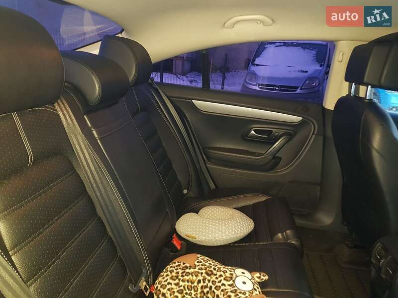 Купе Volkswagen CC / Passat CC 2014 в Киеве