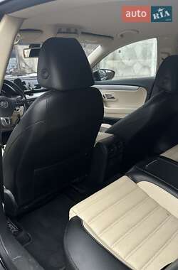 Купе Volkswagen CC / Passat CC 2011 в 