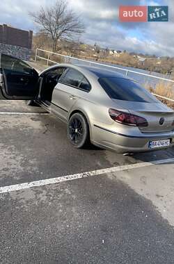 Купе Volkswagen CC / Passat CC 2013 в 