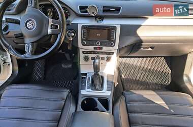 Купе Volkswagen CC / Passat CC 2013 в 