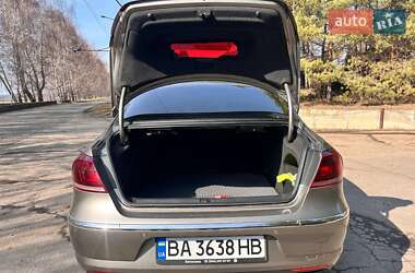 Купе Volkswagen CC / Passat CC 2012 в 