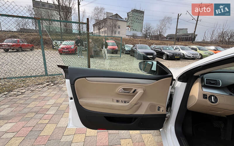 Купе Volkswagen CC / Passat CC 2013 в Стрые