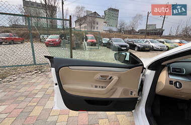 Купе Volkswagen CC / Passat CC 2013 в 