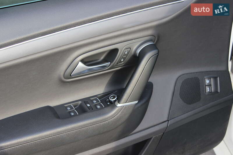 Купе Volkswagen CC / Passat CC 2014 в Дніпрі