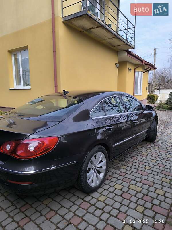 Купе Volkswagen CC / Passat CC 2010 в Дубно