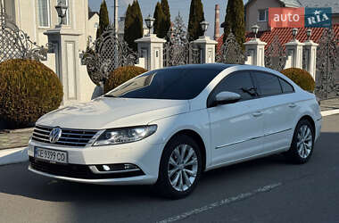 Купе Volkswagen CC / Passat CC 2012 в Чернівцях