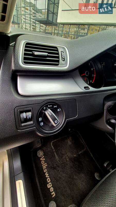 Купе Volkswagen CC / Passat CC 2012 в Днепре