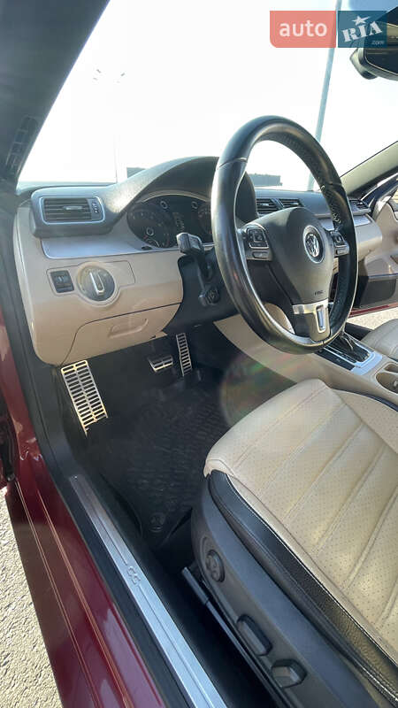 Купе Volkswagen CC / Passat CC 2013 в Львове