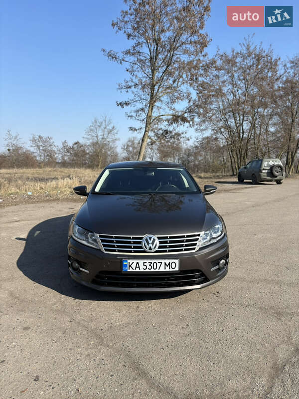 Купе Volkswagen CC / Passat CC 2015 в Києві