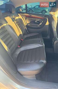 Купе Volkswagen CC / Passat CC 2009 в 