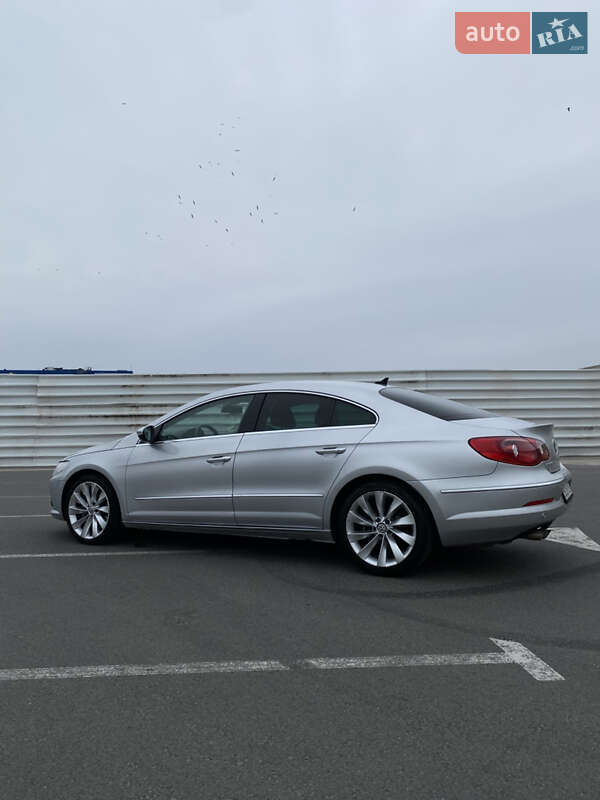 Купе Volkswagen CC / Passat CC 2009 в Львове