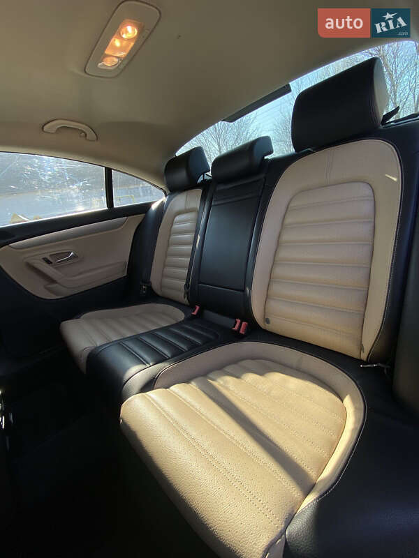 Купе Volkswagen CC / Passat CC 2013 в Стрые