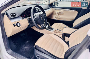 Купе Volkswagen CC / Passat CC 2013 в 