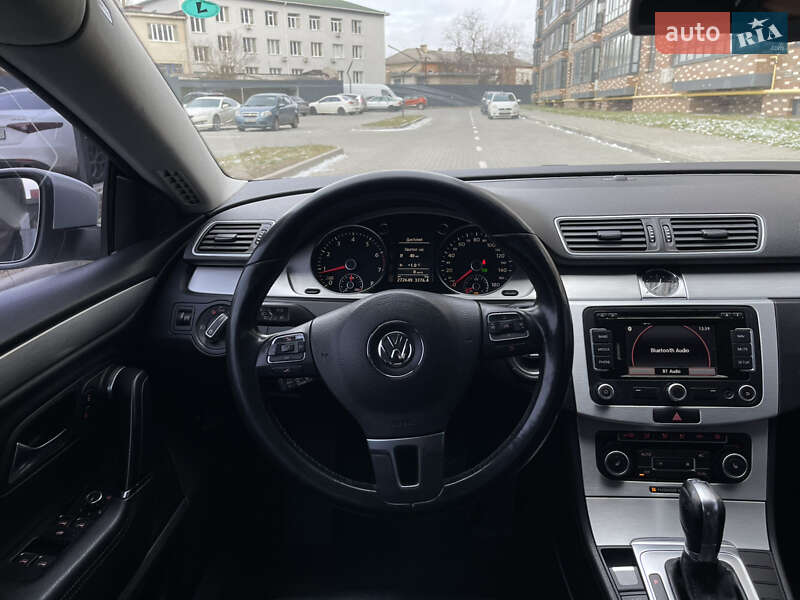 Купе Volkswagen CC / Passat CC 2011 в Киеве