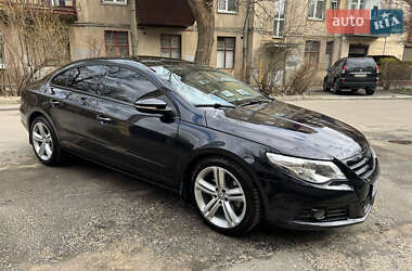 Купе Volkswagen CC / Passat CC 2011 в 