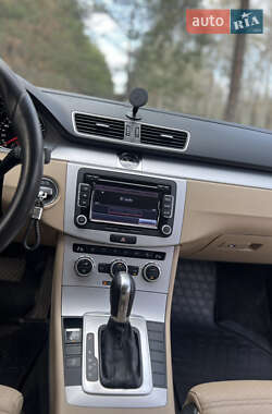 Купе Volkswagen CC / Passat CC 2013 в 