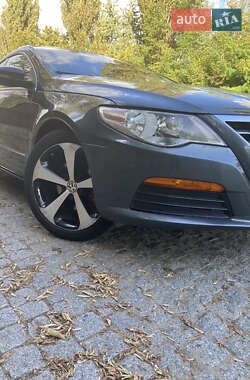 Купе Volkswagen CC / Passat CC 2011 в 