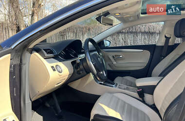 Купе Volkswagen CC / Passat CC 2013 в 