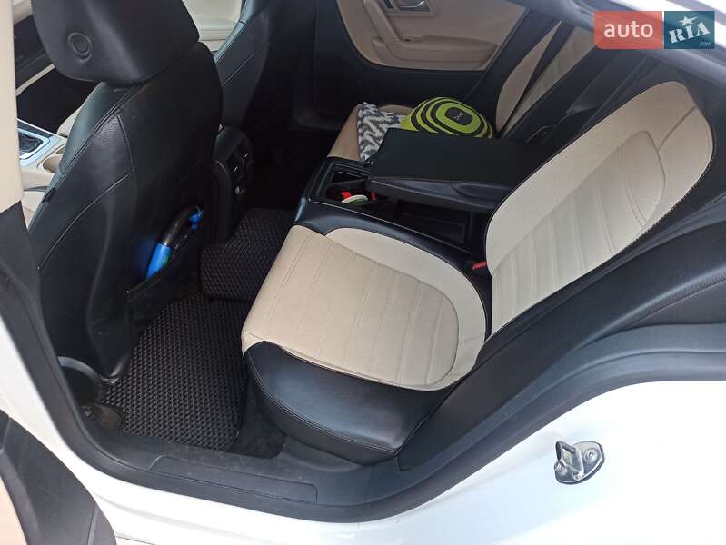Купе Volkswagen CC / Passat CC 2011 в Полтаве