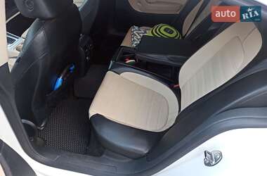 Купе Volkswagen CC / Passat CC 2011 в 