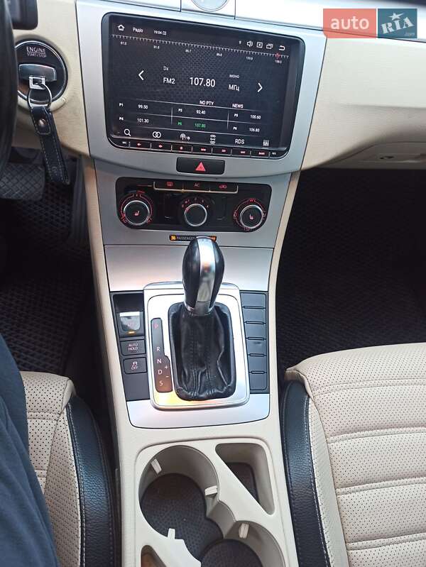 Купе Volkswagen CC / Passat CC 2011 в Полтаве