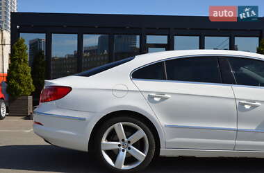 Купе Volkswagen CC / Passat CC 2010 в 