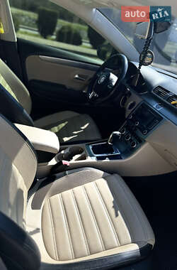 Купе Volkswagen CC / Passat CC 2012 в 