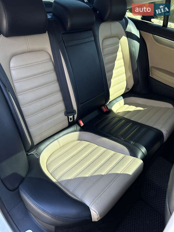 Купе Volkswagen CC / Passat CC 2012 в Днепре