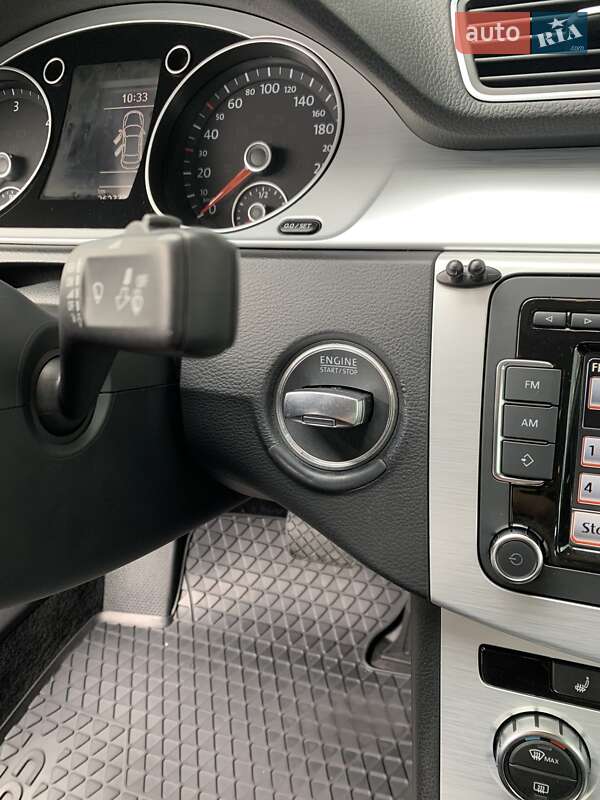 Купе Volkswagen CC / Passat CC 2012 в Львові