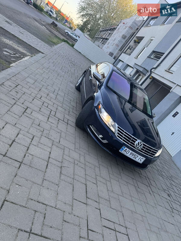 Купе Volkswagen CC / Passat CC 2013 в Ужгороде