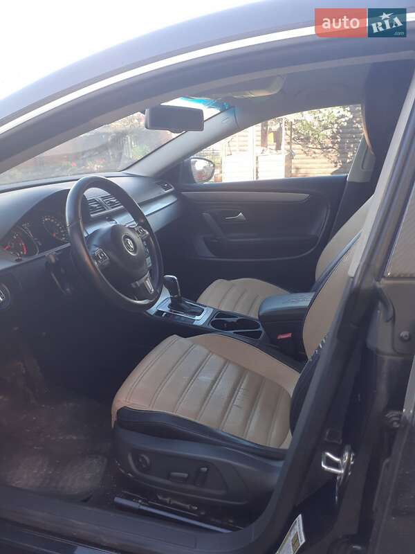 Купе Volkswagen CC / Passat CC 2011 в Радехове