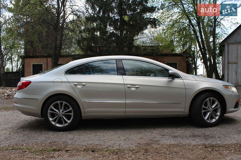 Купе Volkswagen CC / Passat CC 2009 в Кропивницком