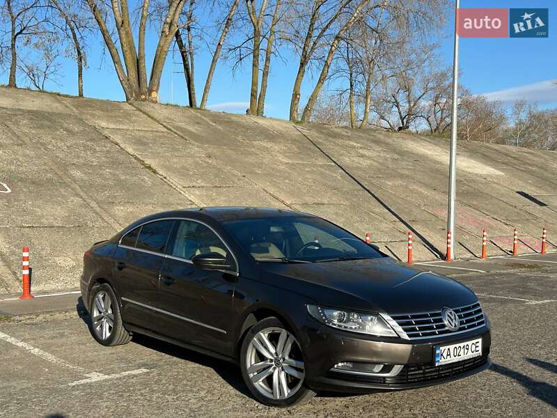 Купе Volkswagen CC / Passat CC 2013 в 