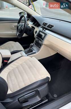 Купе Volkswagen CC / Passat CC 2011 в 