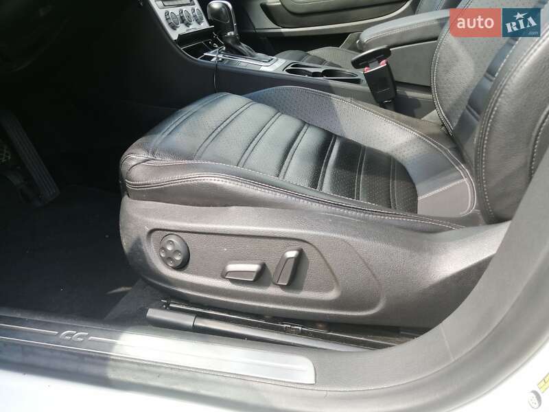 Купе Volkswagen CC / Passat CC 2012 в Днепре