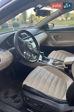 Купе Volkswagen CC / Passat CC 2011 в 