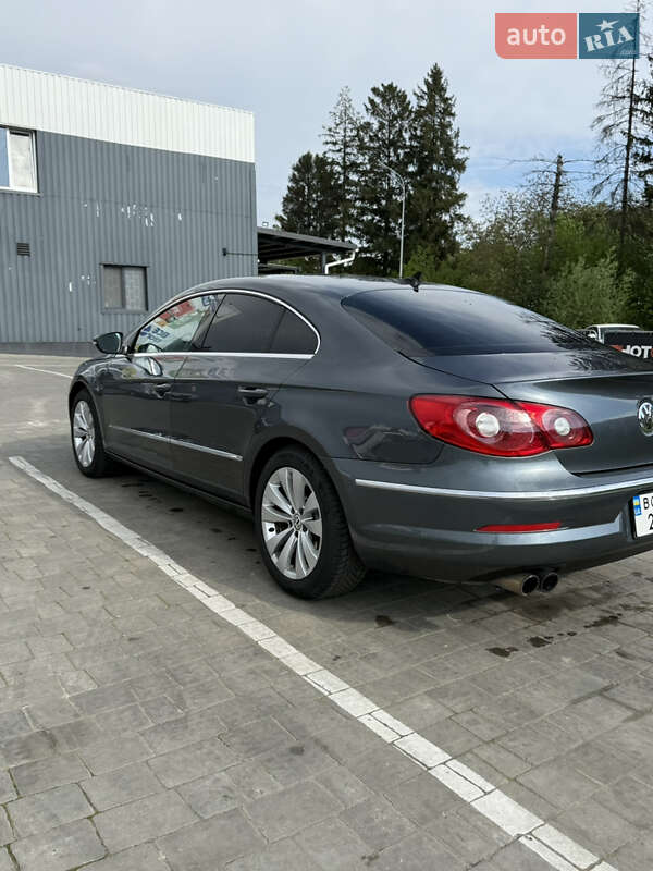 Купе Volkswagen CC / Passat CC 2011 в Стрию