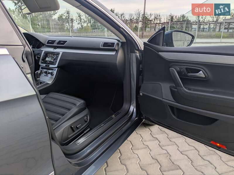 Купе Volkswagen CC / Passat CC 2012 в Львові