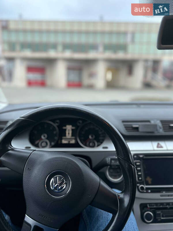 Купе Volkswagen CC / Passat CC 2010 в Івано-Франківську